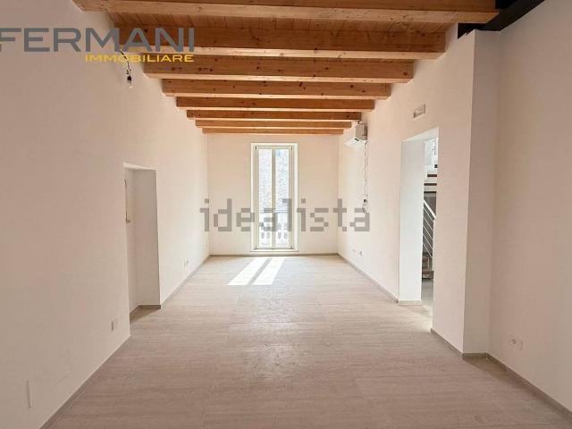 Appartamento in vendita di 125 m² in Via Roma, 45