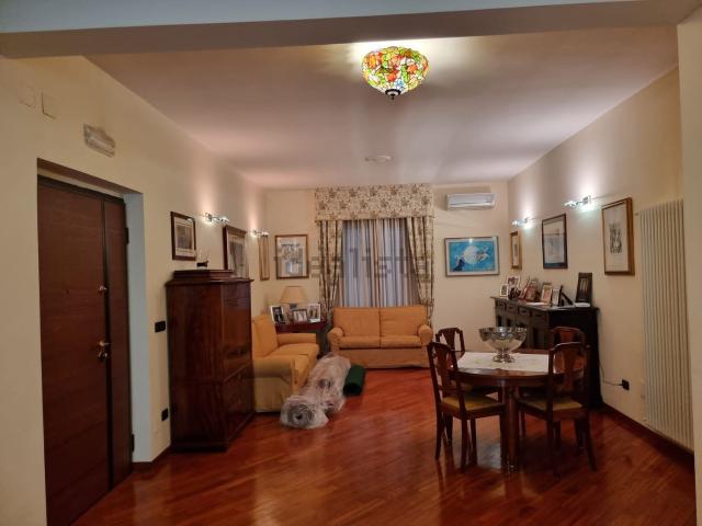 Appartamento in vendita di 125 m² in Via Roma