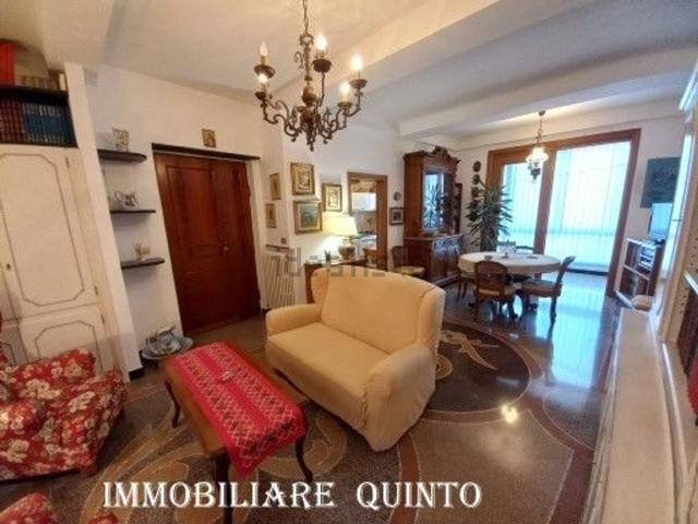 Appartamento in vendita di 125 m² in Via Romana della Castagna, 14