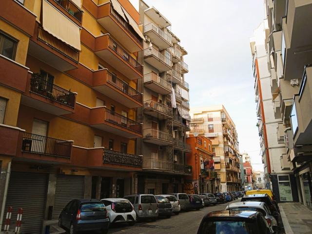 Appartamento in vendita di 125 m² in Via Raffaele Girondi