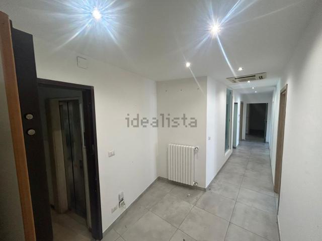 Appartamento in vendita di 125 m² in Via Raffaele Malagrida, 38