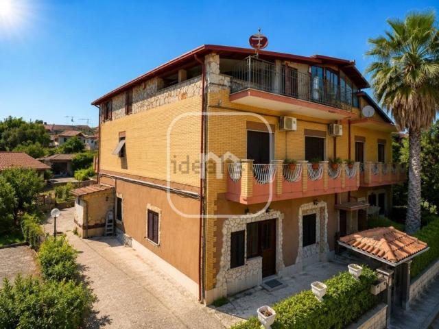 Appartamento in vendita di 125 m² in Via Raffaello