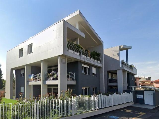 Appartamento in vendita di 125 m² in Via Riccardo Lombardi, 2