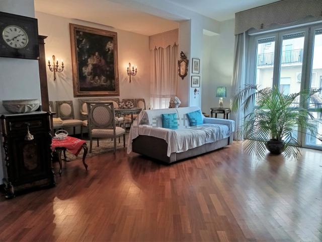 Appartamento in vendita di 125 m² in Via Ruggero Bonghi