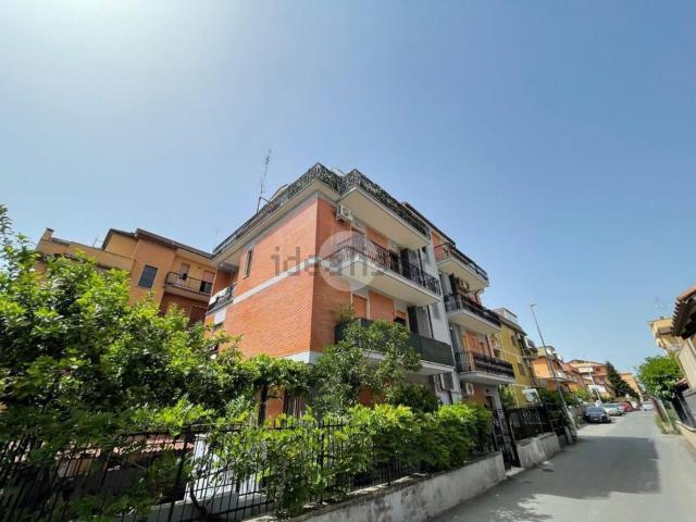 Appartamento in vendita di 125 m² in Via Taddeo Crivelli, 50