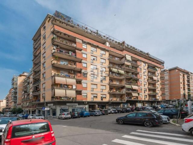 Appartamento in vendita di 125 m² in Via Tancredi Cartella, 31