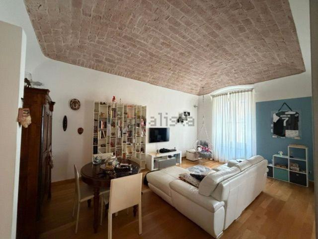 Appartamento in vendita di 125 m² in Via Urbano Rattazzi