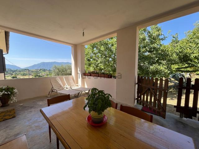 Appartamento in vendita di 125 m² in Via Valle Donica