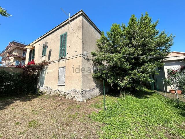 Appartamento in vendita di 125 m² in Via Vetralla