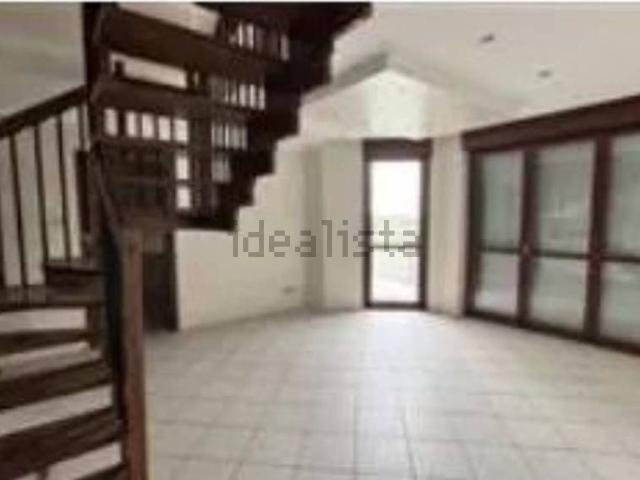 Appartamento in vendita di 125 m² in Via Vecchia Alzate, 190