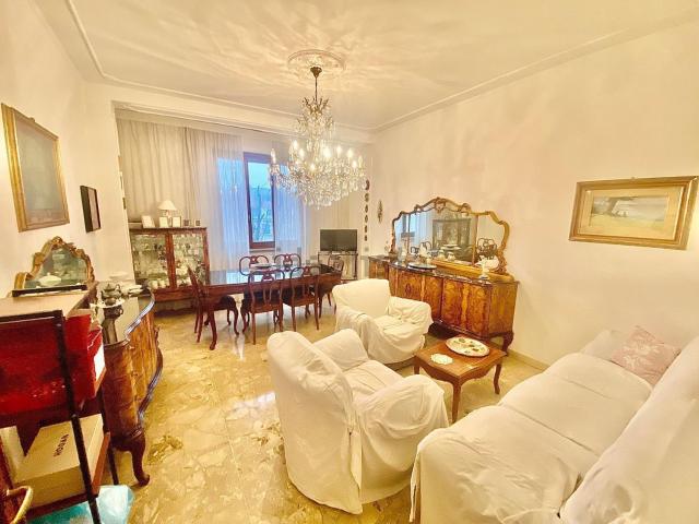 Appartamento in vendita di 125 m² in Via Vitali Dioscoride, 1