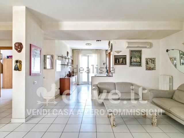 Appartamento in vendita di 125 m² in Via Vito Forleo, 4