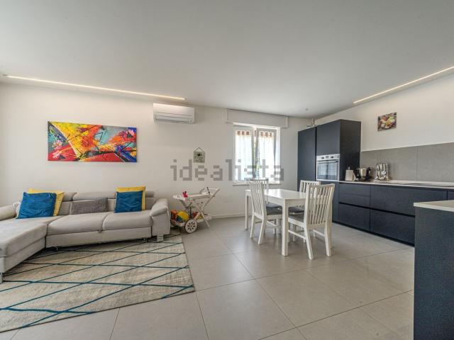 Appartamento in vendita di 125 m² in Via Zanecchina, 24