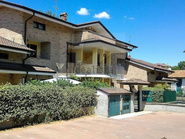 Appartamento in vendita di 125 m² in Viale 5 Giornate, 618