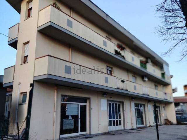 Appartamento in vendita di 125 m² in Viale A. Moro, 232