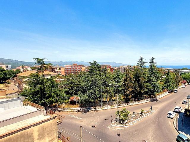 Appartamento in vendita di 125 m² in Viale delle Provincie