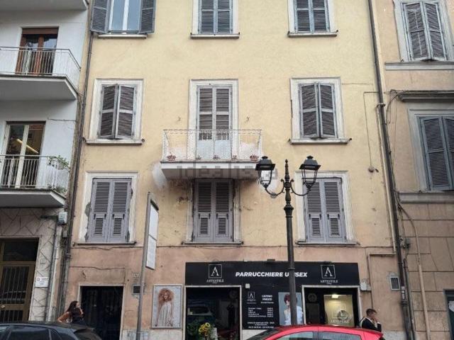 Appartamento in vendita di 125 m² in Borgo Garibaldi, 92