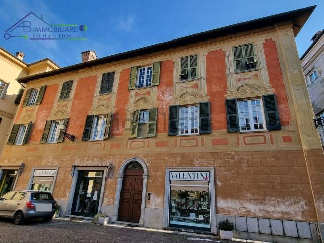 Appartamento in vendita di 125 m² in Piazza Carenzi, 3