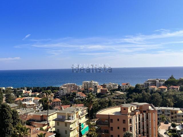 Appartamento in vendita di 125 m² in Strada Solaro, 83