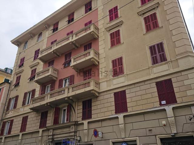 Appartamento in vendita di 126 m² in Via Carlo Camozzini