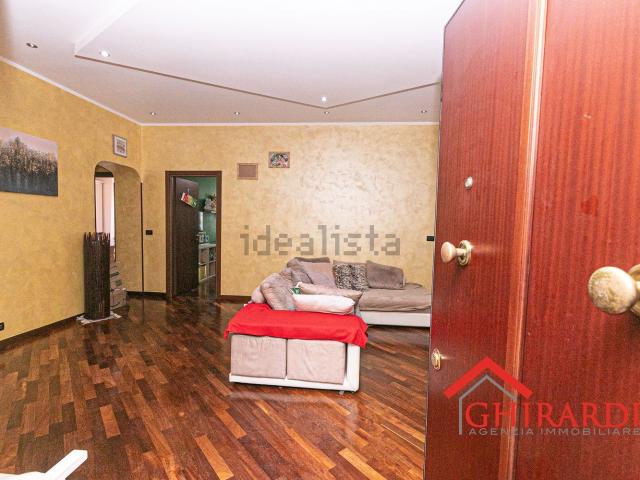 Appartamento in vendita di 126 m² in Via Chiaravagna, 11