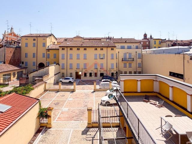 Appartamento in vendita di 126 m² in Via Ciro Menotti, 43