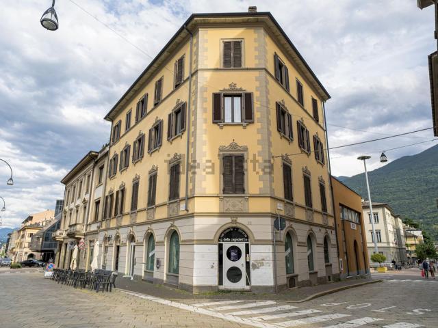 Appartamento in vendita di 126 m² in Via Giuseppe Piazzi, 24