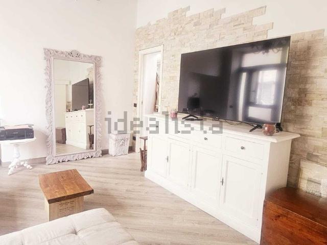 Appartamento in vendita di 126 m² in Via Gino Menconi, 2