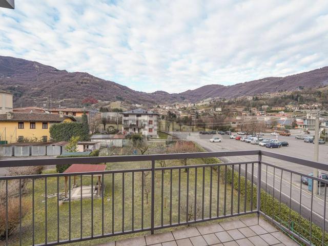 Appartamento in vendita di 126 m² in Via D. Suardi, 11