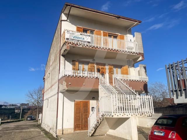 Appartamento in vendita di 126 m² in Via Dante Alighieri, 28