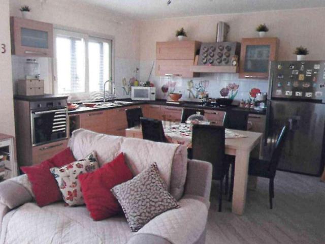 Appartamento in vendita di 126 m² in Via Degli Argentieri Acesi, 18