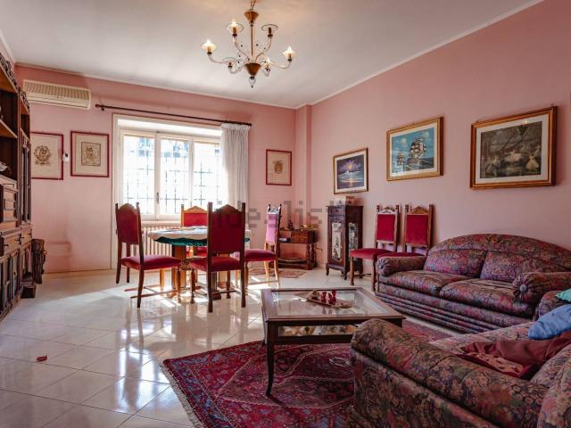 Appartamento in vendita di 126 m² in Via della Magliana Nuova, 166