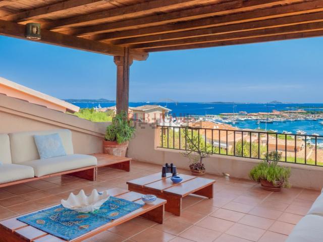 Appartamento in vendita di 126 m² in Via della Marina, 1