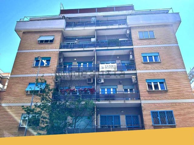 Appartamento in vendita di 126 m² in Via delle Baleniere, 98
