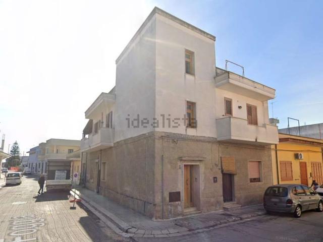 Appartamento in vendita di 126 m² in Via Etna, 33