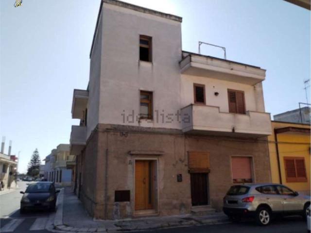 Appartamento in vendita di 126 m² in Via Etna, 33