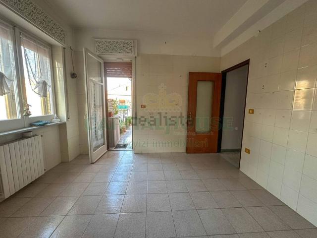 Appartamento in vendita di 126 m² in Via Fuori Porta Roma