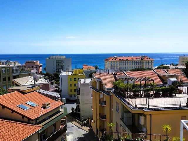 Appartamento in vendita di 126 m² in Via Laiolo