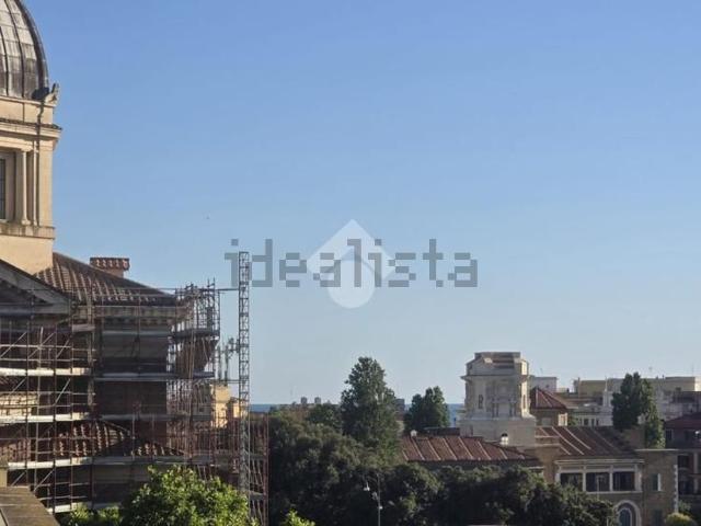 Appartamento in vendita di 126 m² in Via Lucio Lepidio, 3