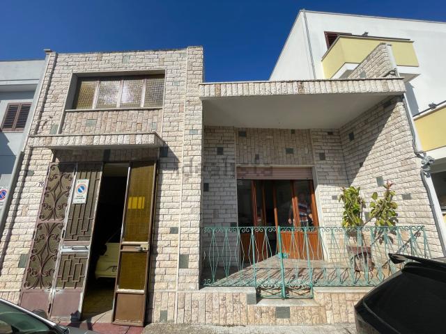 Appartamento in vendita di 126 m² in Via M. Laporta