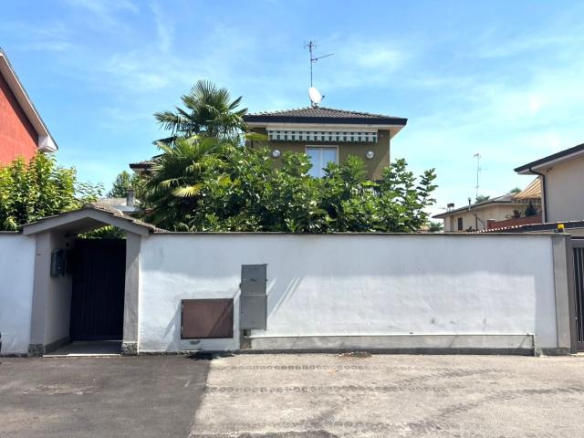 Appartamento in vendita di 126 m² in Via Monte Asolone