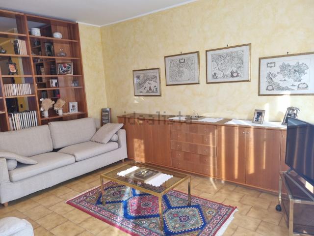 Appartamento in vendita di 126 m² in Via Mezzaluna