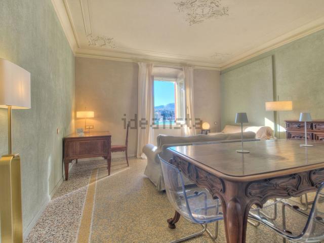 Appartamento in vendita di 126 m² in Via Paolo Zunino