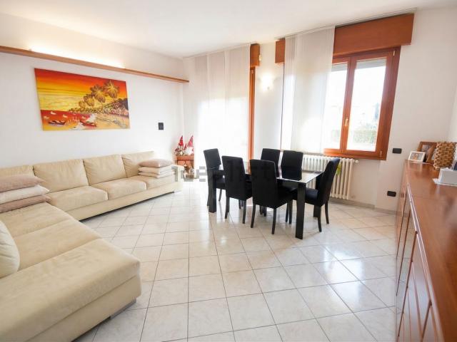 Appartamento in vendita di 126 m² in Via Preposto Mezzera, 57