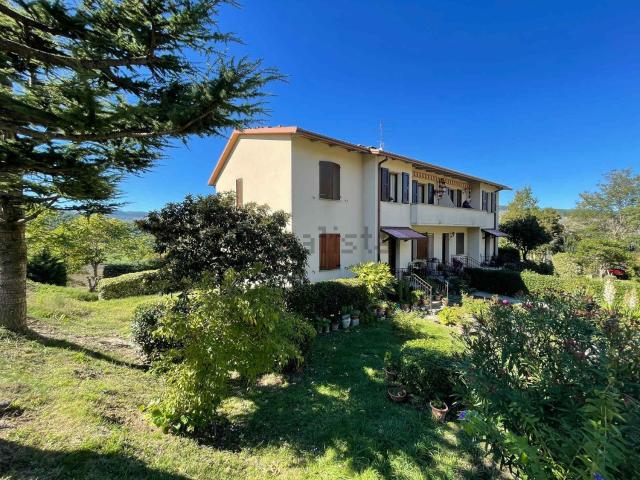 Appartamento in vendita di 126 m² in Via tombe, 2