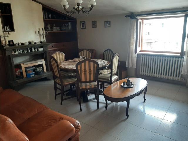 Appartamento in vendita di 126 m² in Via Tre Venezie