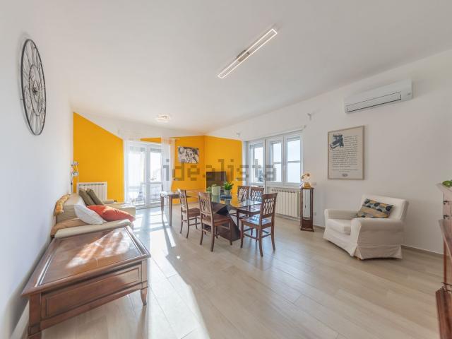 Appartamento in vendita di 126 m² in Via Trincea delle Frasche