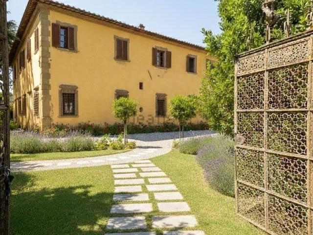 Appartamento in vendita di 126 m² in Via Ubaldino Peruzzi, 102