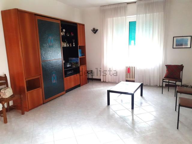 Appartamento in vendita di 126 m² in Via Ugo Foscolo