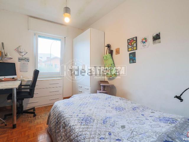 Appartamento in vendita di 126 m² in Via Val D&apos Aosta